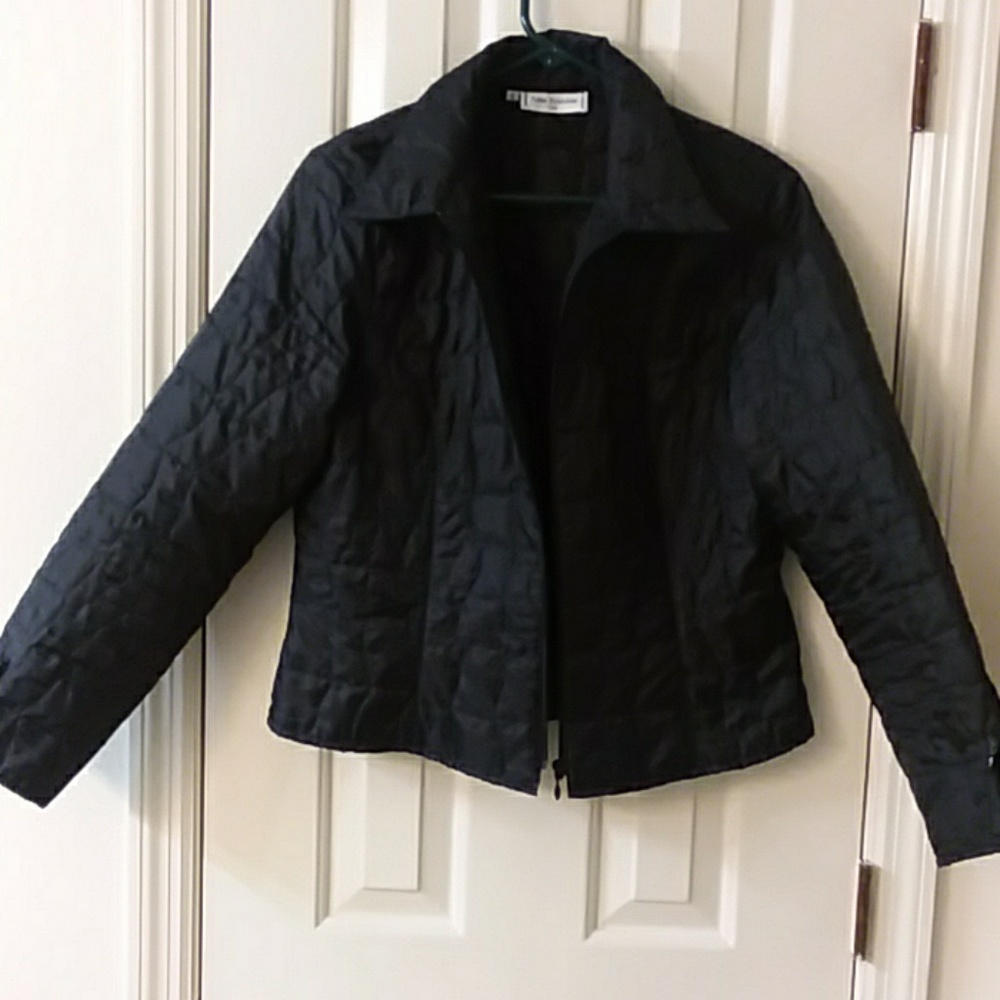 Anne Fontaine Black Quilted Cropped Jacket